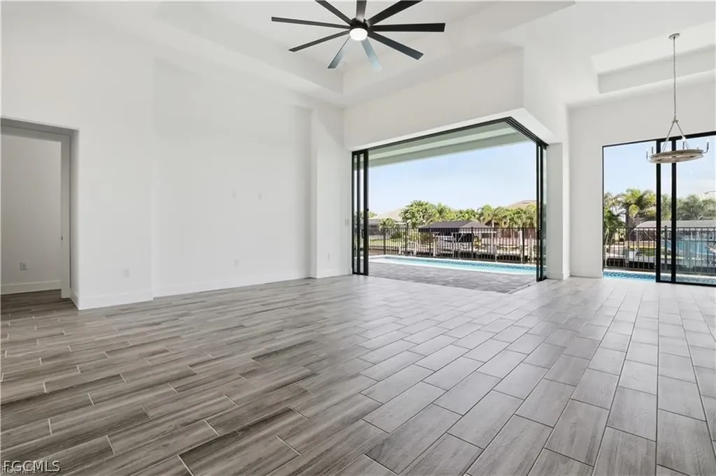 609 NW 39th Avenue Cape Coral FL 33993