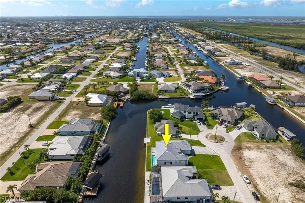 609 NW 39th Avenue Cape Coral FL 33993