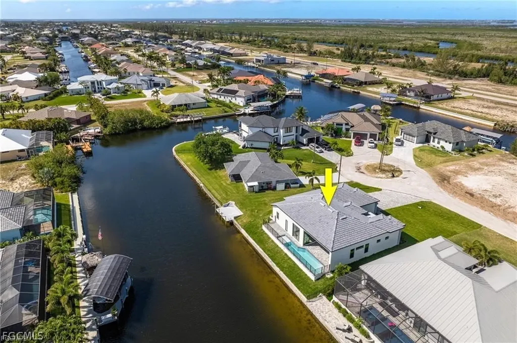 609 NW 39th Avenue Cape Coral FL 33993