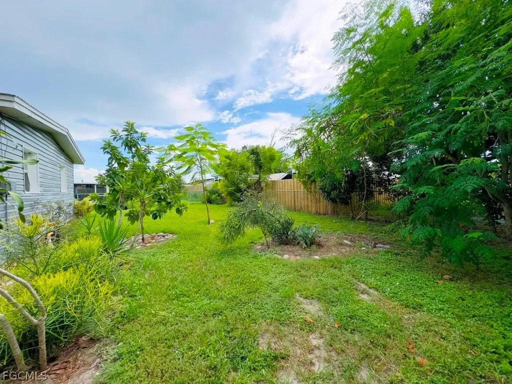 913 Hudson Avenue Lehigh Acres FL 33936