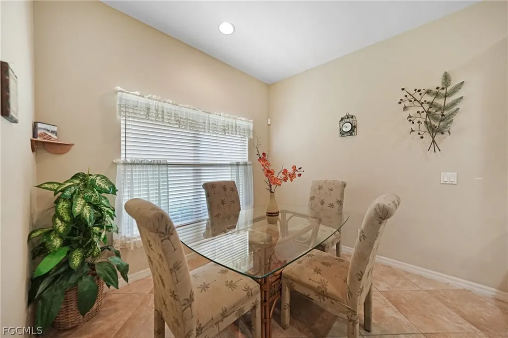 2454 Blackburn Circle Cape Coral FL 33991