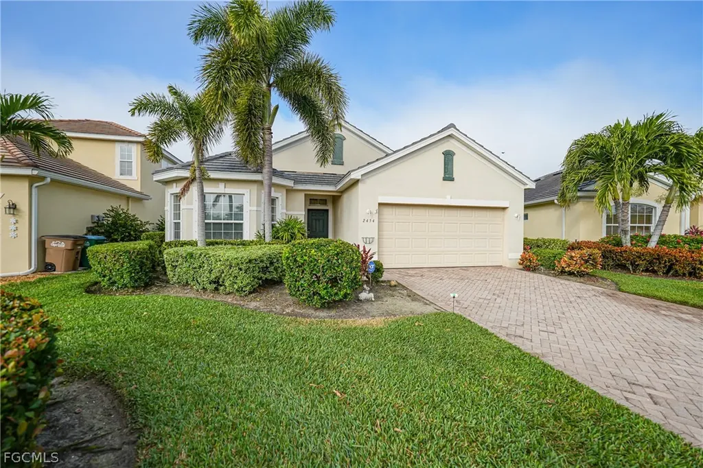 2454 Blackburn Circle Cape Coral FL 33991