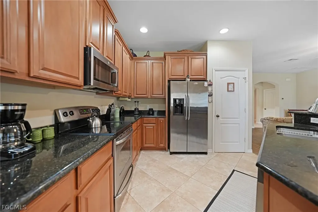 2454 Blackburn Circle Cape Coral FL 33991