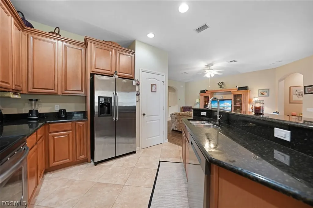 2454 Blackburn Circle Cape Coral FL 33991