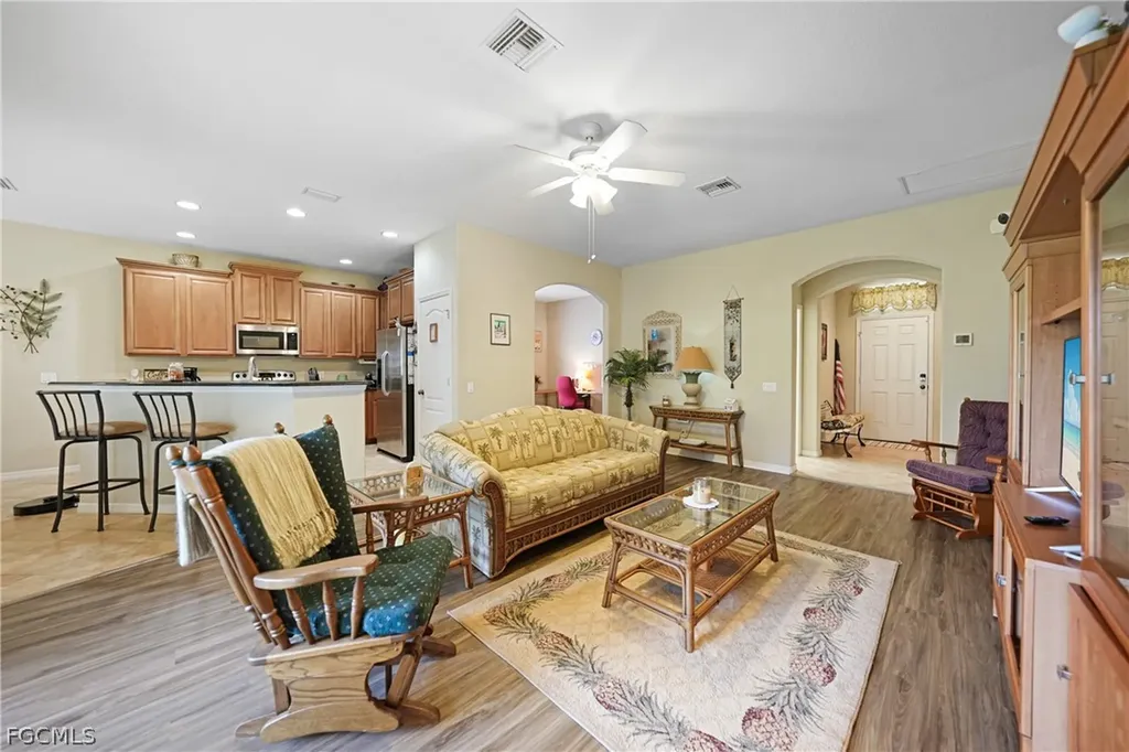 2454 Blackburn Circle Cape Coral FL 33991