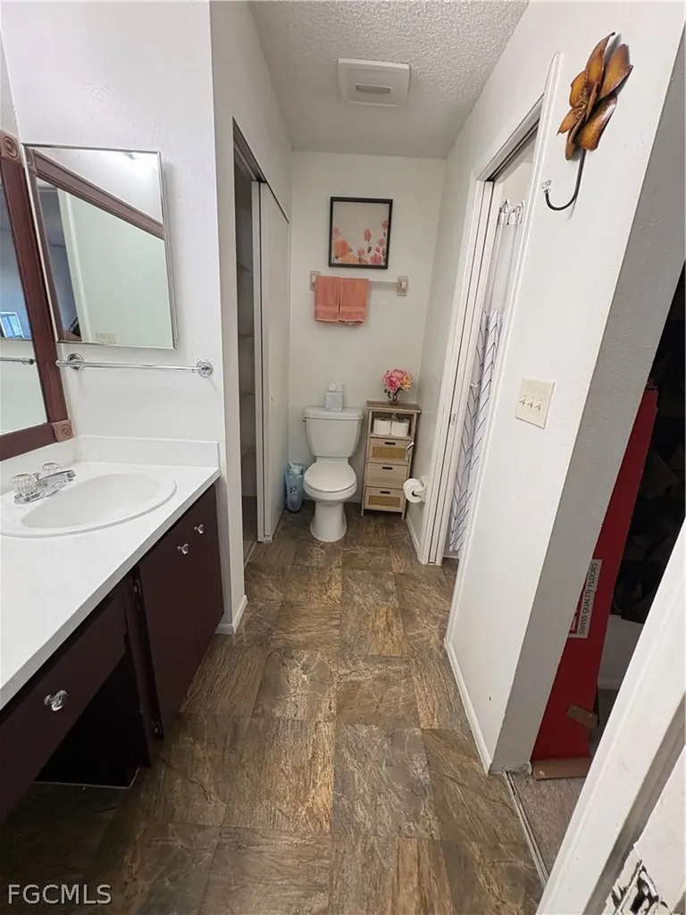 5755 Foxlake Drive North Fort Myers FL 33917