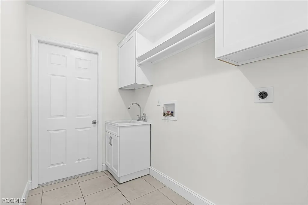 2205 SW 44th Street Cape Coral FL 33914