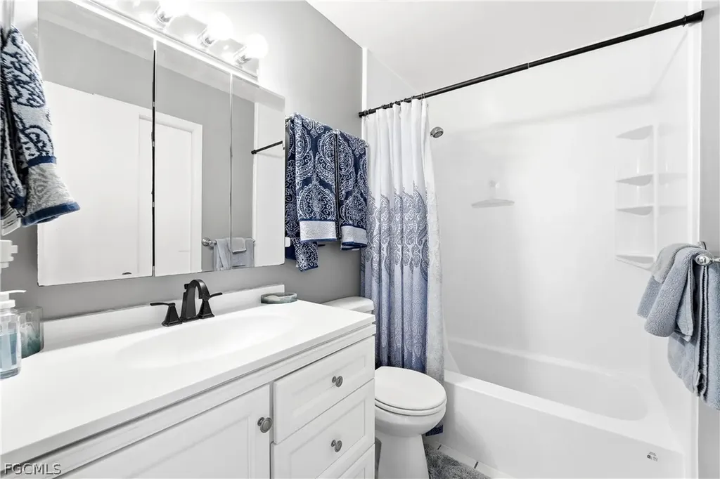 3268 Royal Canadian Trace Fort Myers FL 33907