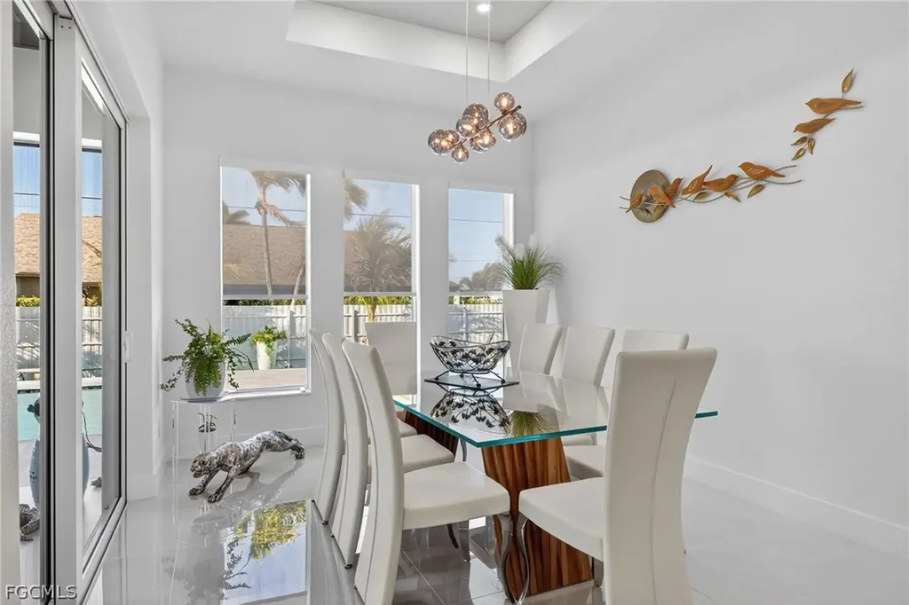 523 SW 23rd Street Cape Coral FL 33991