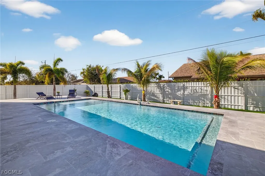 523 SW 23rd Street Cape Coral FL 33991