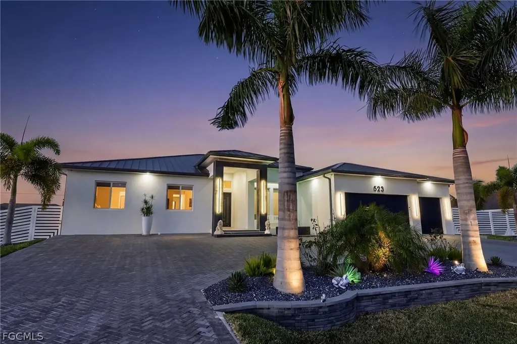 523 SW 23rd Street Cape Coral FL 33991