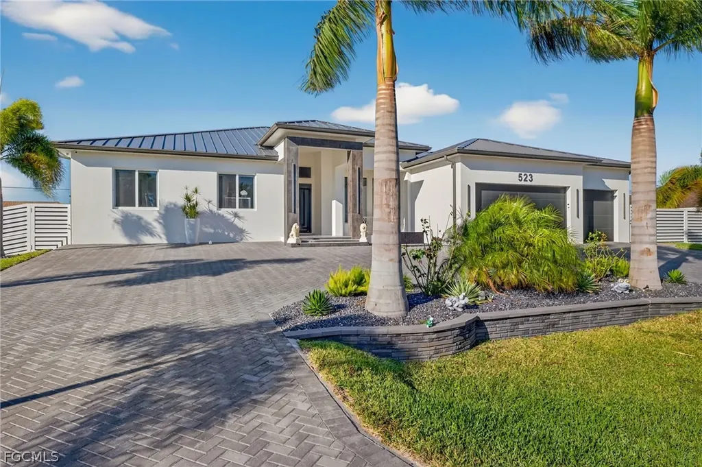523 SW 23rd Street Cape Coral FL 33991
