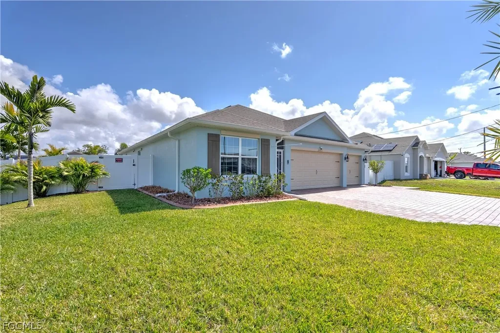 2501 NW 20th Place Cape Coral FL 33993