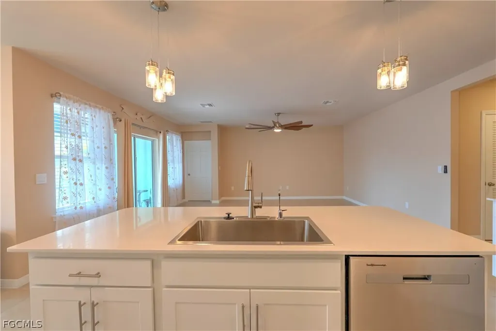 2501 NW 20th Place Cape Coral FL 33993