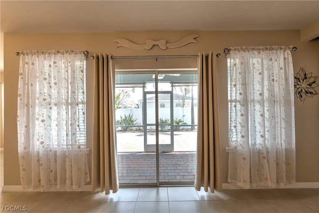 2501 NW 20th Place Cape Coral FL 33993