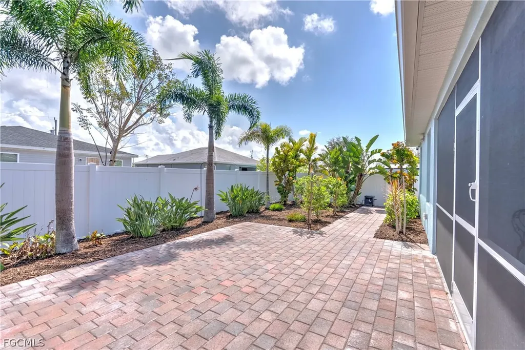 2501 NW 20th Place Cape Coral FL 33993