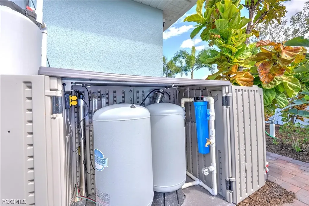 2501 NW 20th Place Cape Coral FL 33993