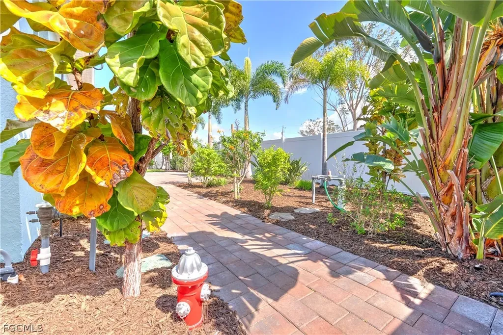 2501 NW 20th Place Cape Coral FL 33993