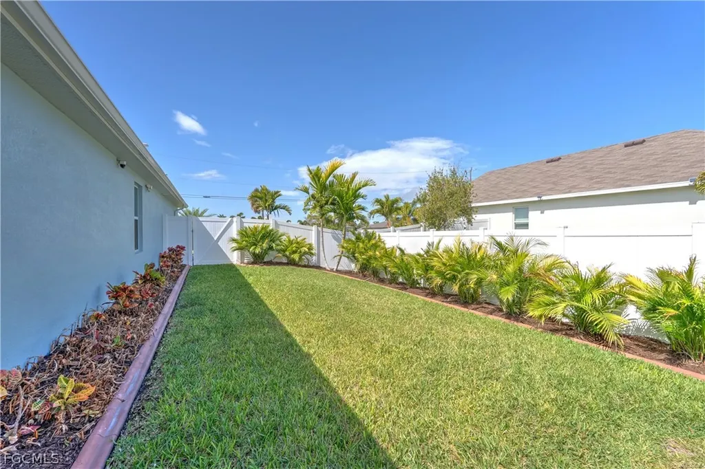 2501 NW 20th Place Cape Coral FL 33993
