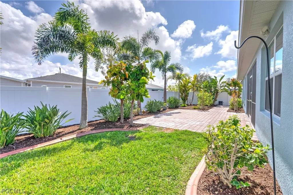 2501 NW 20th Place Cape Coral FL 33993