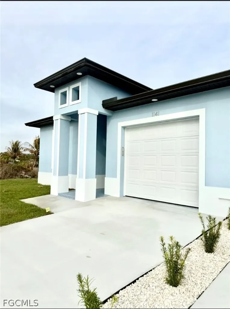 1141 /1143 Hightower Avenue S Lehigh Acres FL 33973