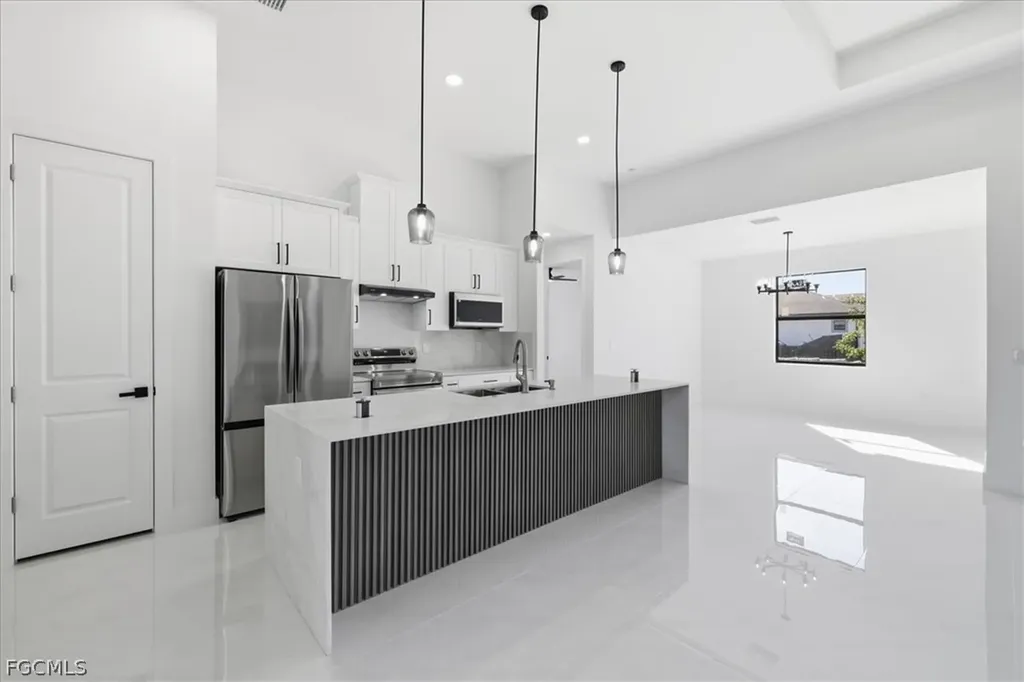 3205 Andalusia Boulevard Cape Coral FL 33909