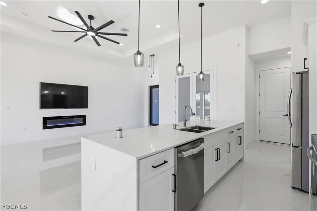 3205 Andalusia Boulevard Cape Coral FL 33909