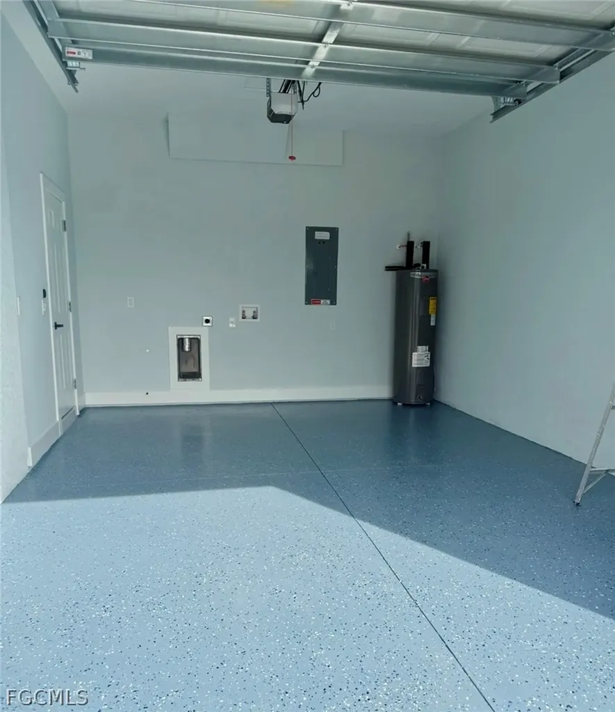 325 / 327 Gordon Avenue S Lehigh Acres FL 33973