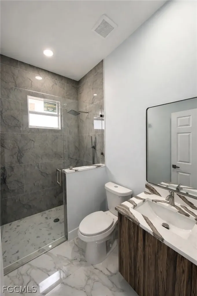 325 / 327 Gordon Avenue S Lehigh Acres FL 33973