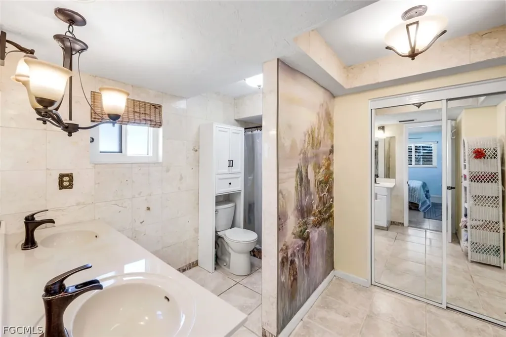 5201 Willow Court Cape Coral FL 33904