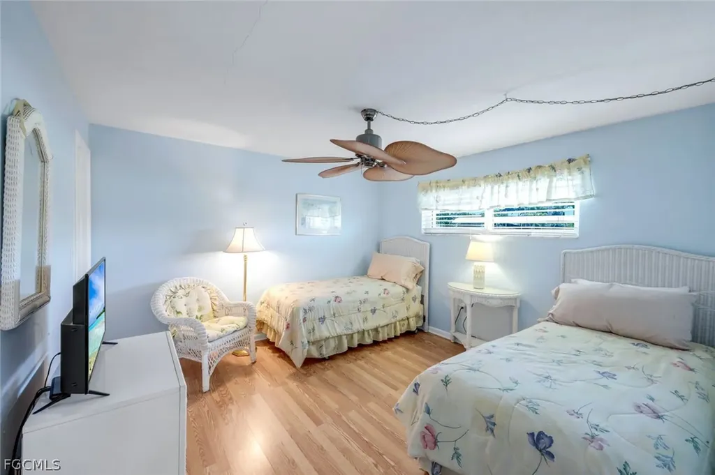 5201 Willow Court Cape Coral FL 33904