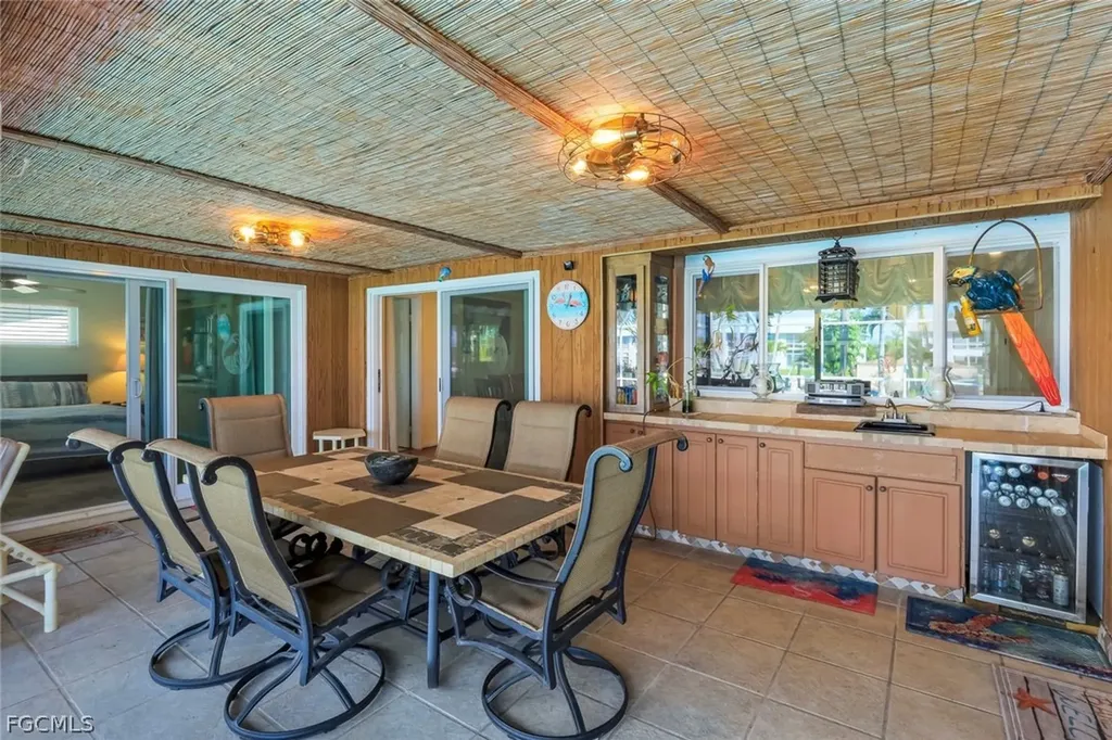 5201 Willow Court Cape Coral FL 33904
