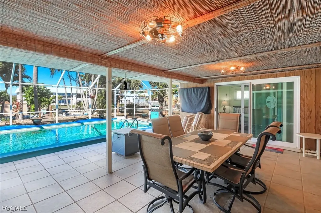 5201 Willow Court Cape Coral FL 33904