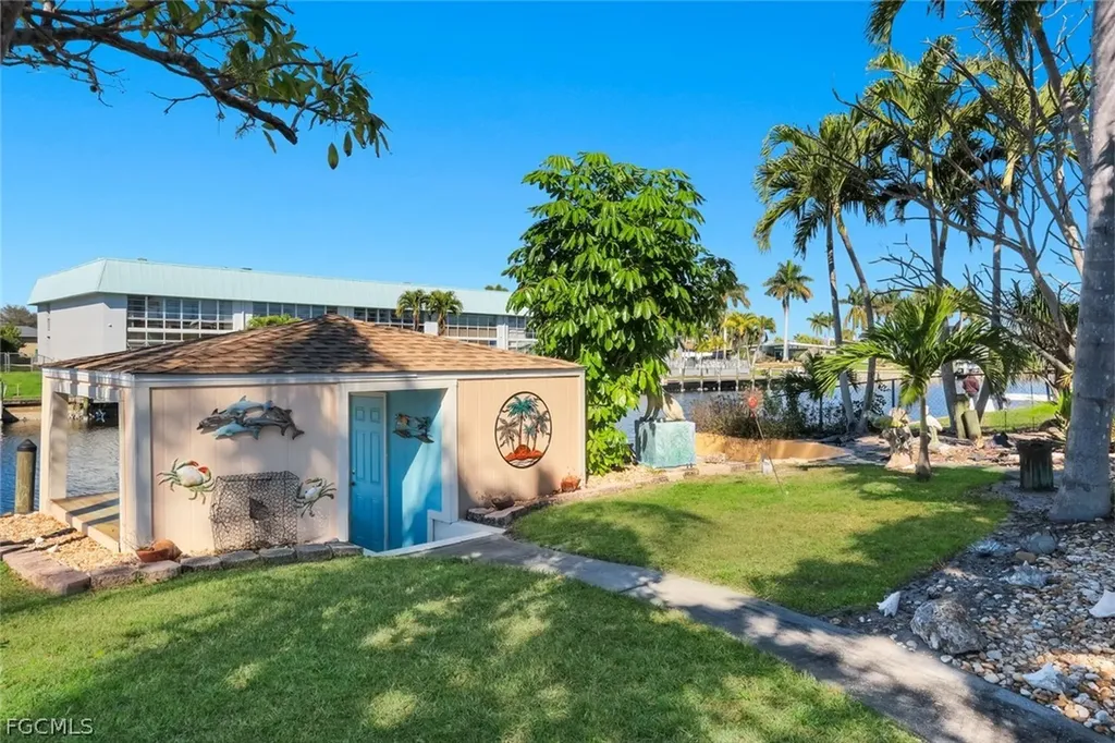 5201 Willow Court Cape Coral FL 33904