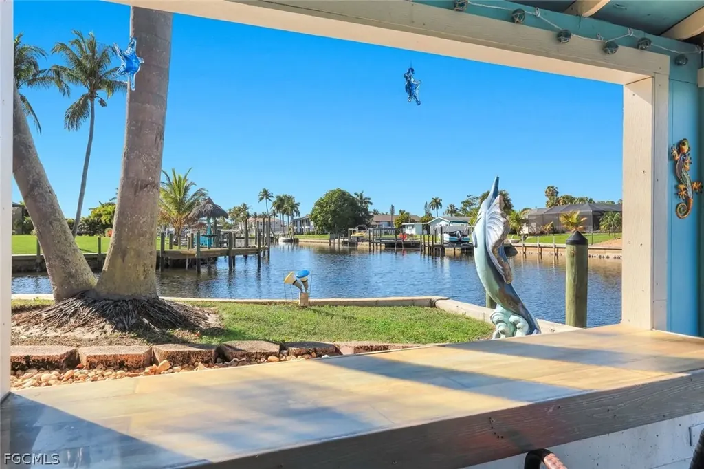 5201 Willow Court Cape Coral FL 33904