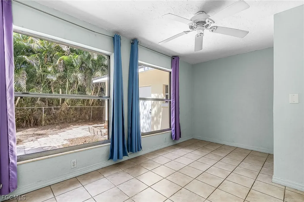 81 Glenmont Drive W North Fort Myers FL 33917