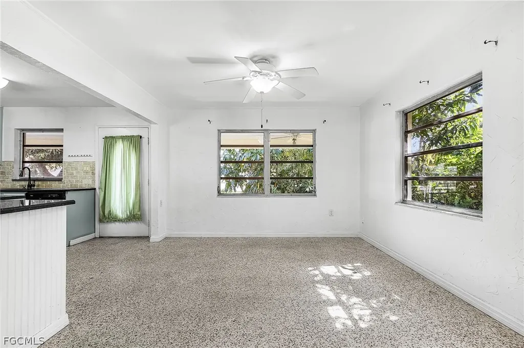 81 Glenmont Drive W North Fort Myers FL 33917