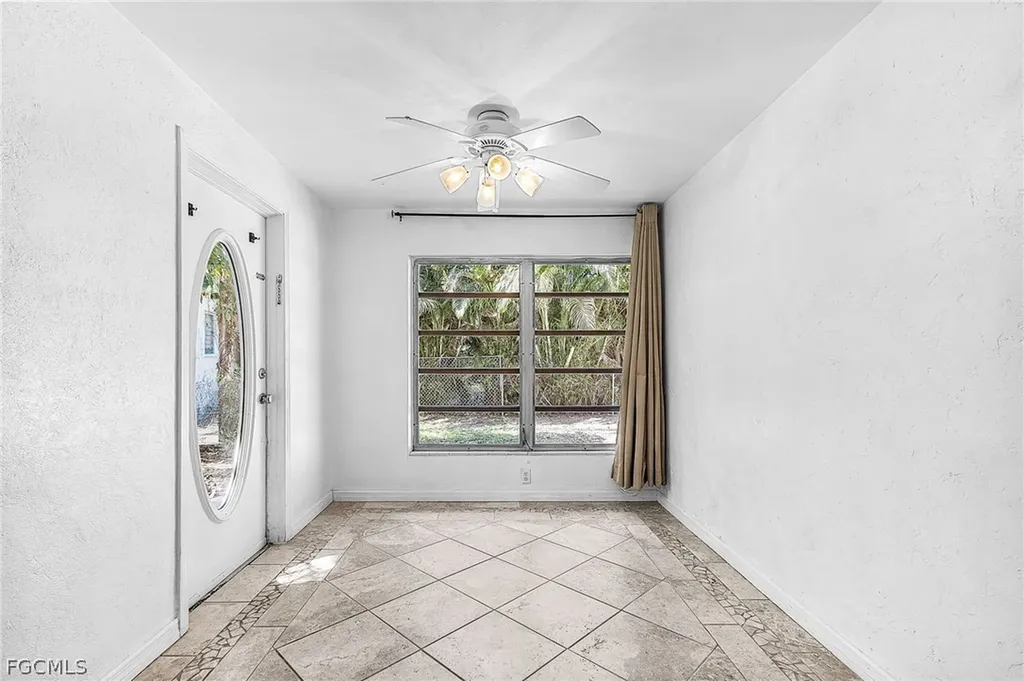 81 Glenmont Drive W North Fort Myers FL 33917