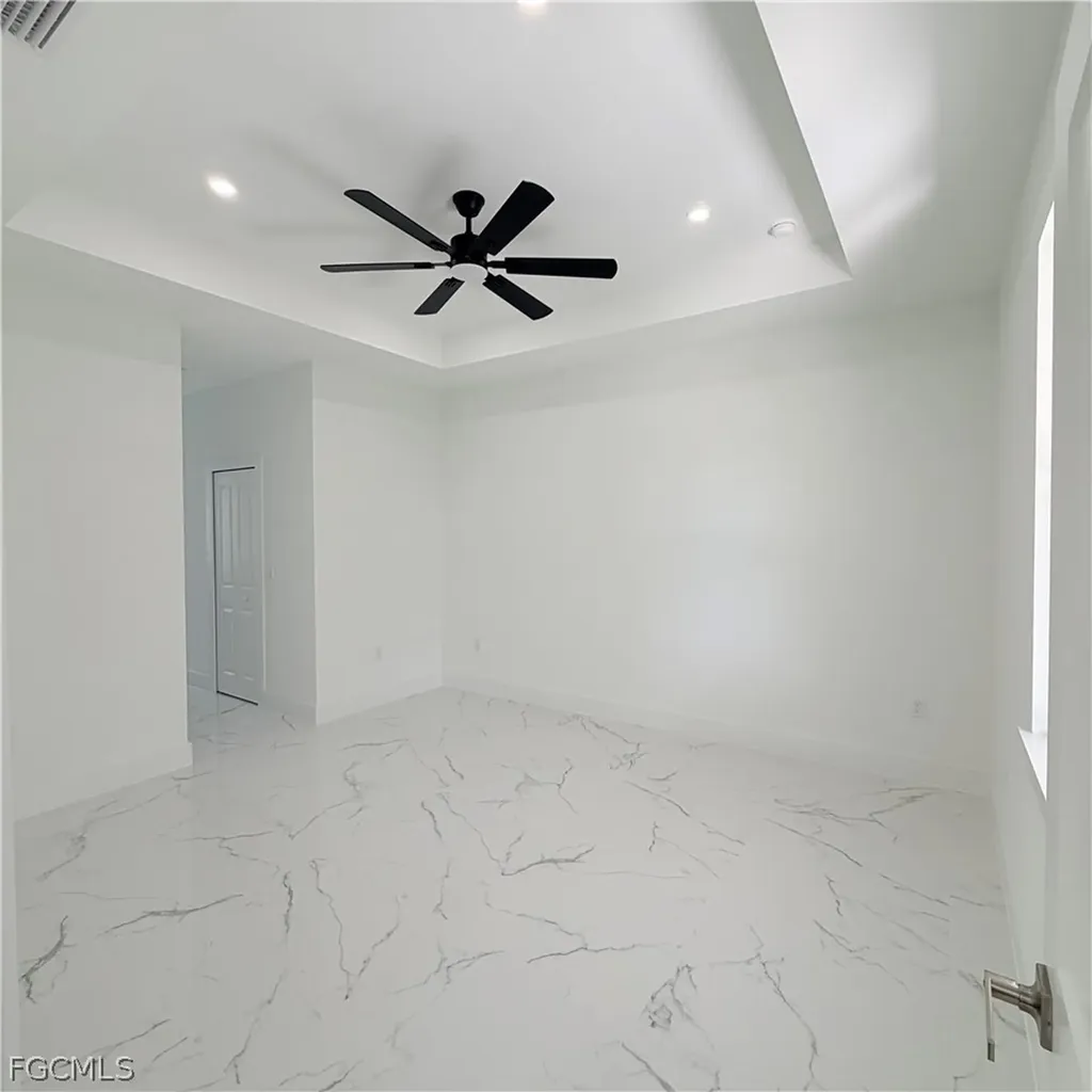 860 Kildare Street E Lehigh Acres FL 33974