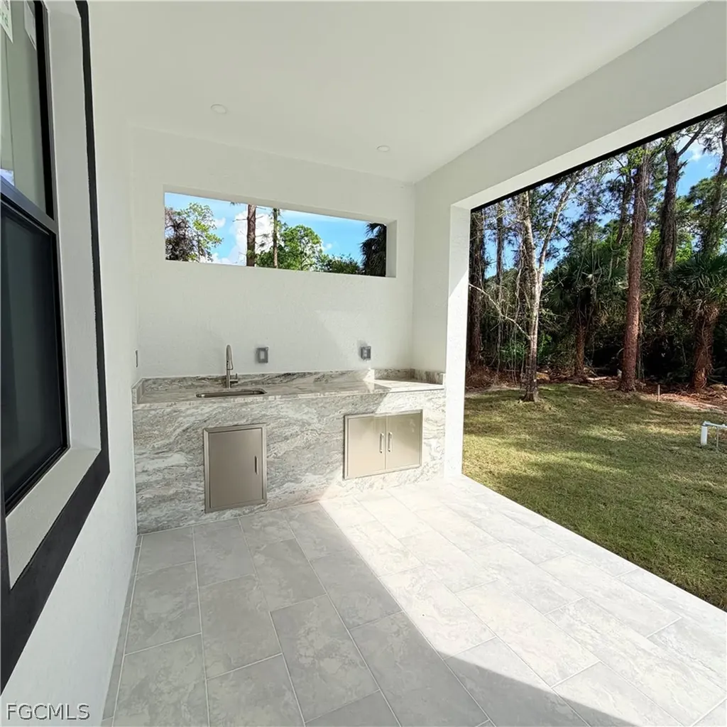860 Kildare Street E Lehigh Acres FL 33974