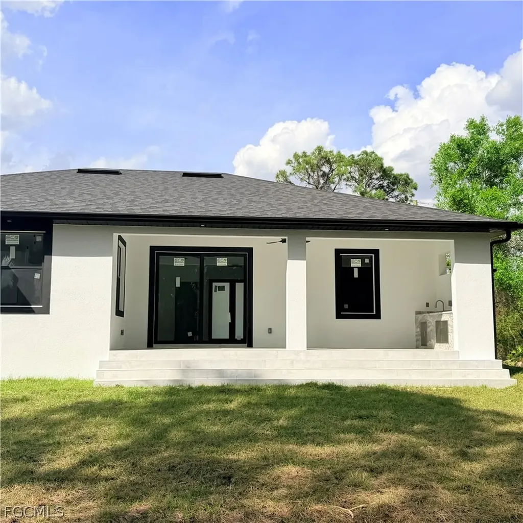860 Kildare Street E Lehigh Acres FL 33974