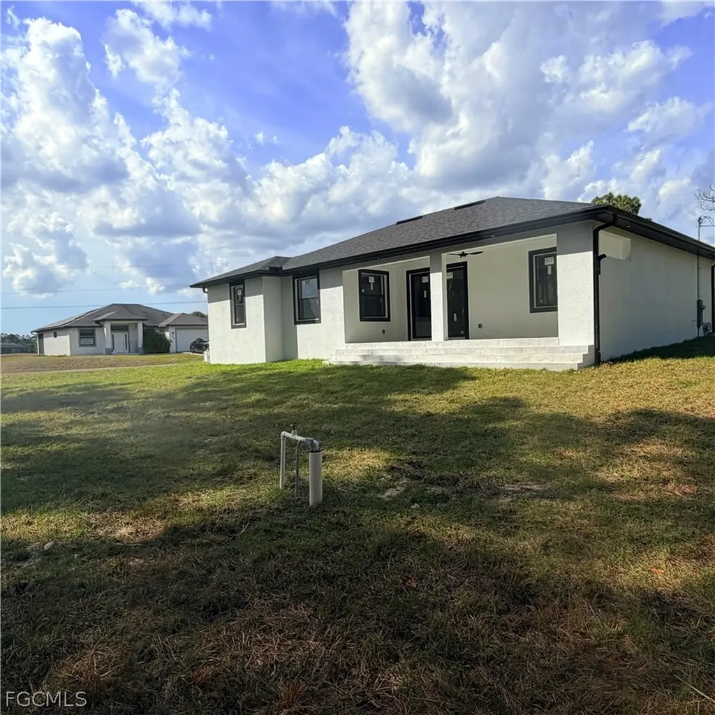 860 Kildare Street E Lehigh Acres FL 33974