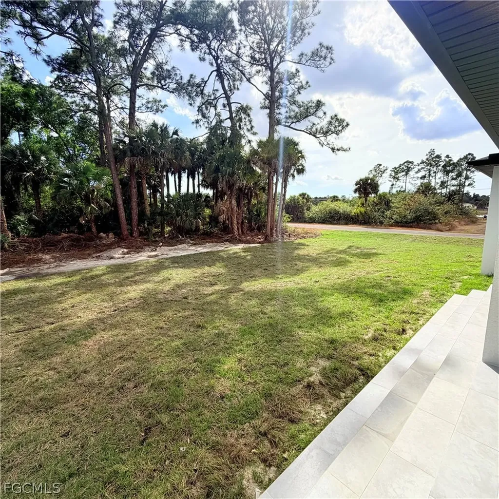 860 Kildare Street E Lehigh Acres FL 33974
