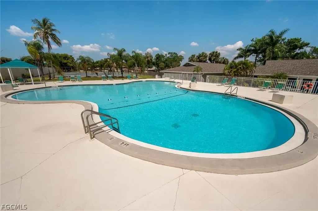 4280 Island Circle Fort Myers FL 33919