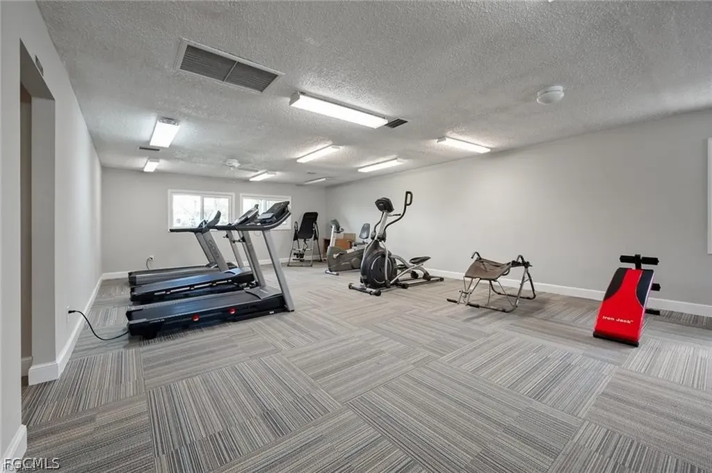 4280 Island Circle Fort Myers FL 33919
