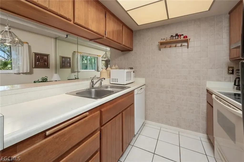 4280 Island Circle Fort Myers FL 33919
