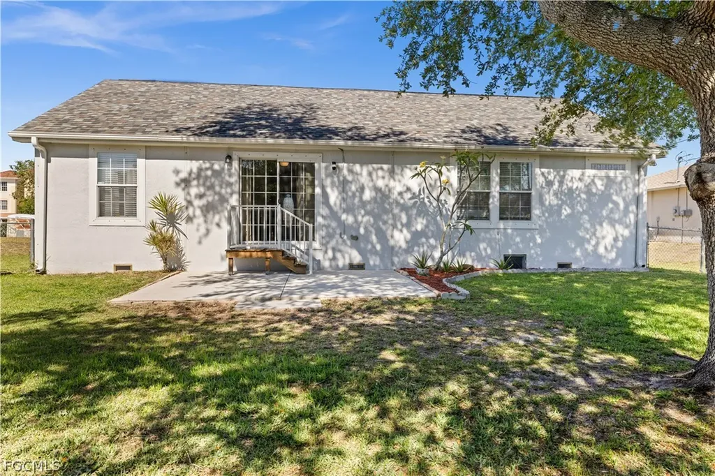 125 NE 11th Place Cape Coral FL 33909