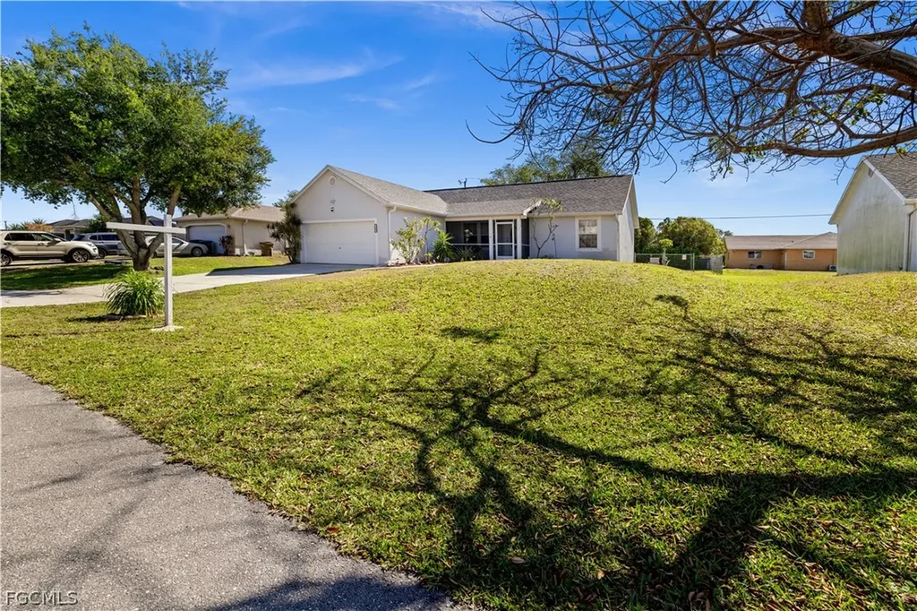 125 NE 11th Place Cape Coral FL 33909