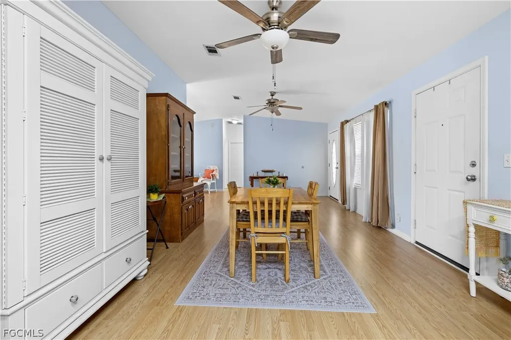 125 NE 11th Place Cape Coral FL 33909