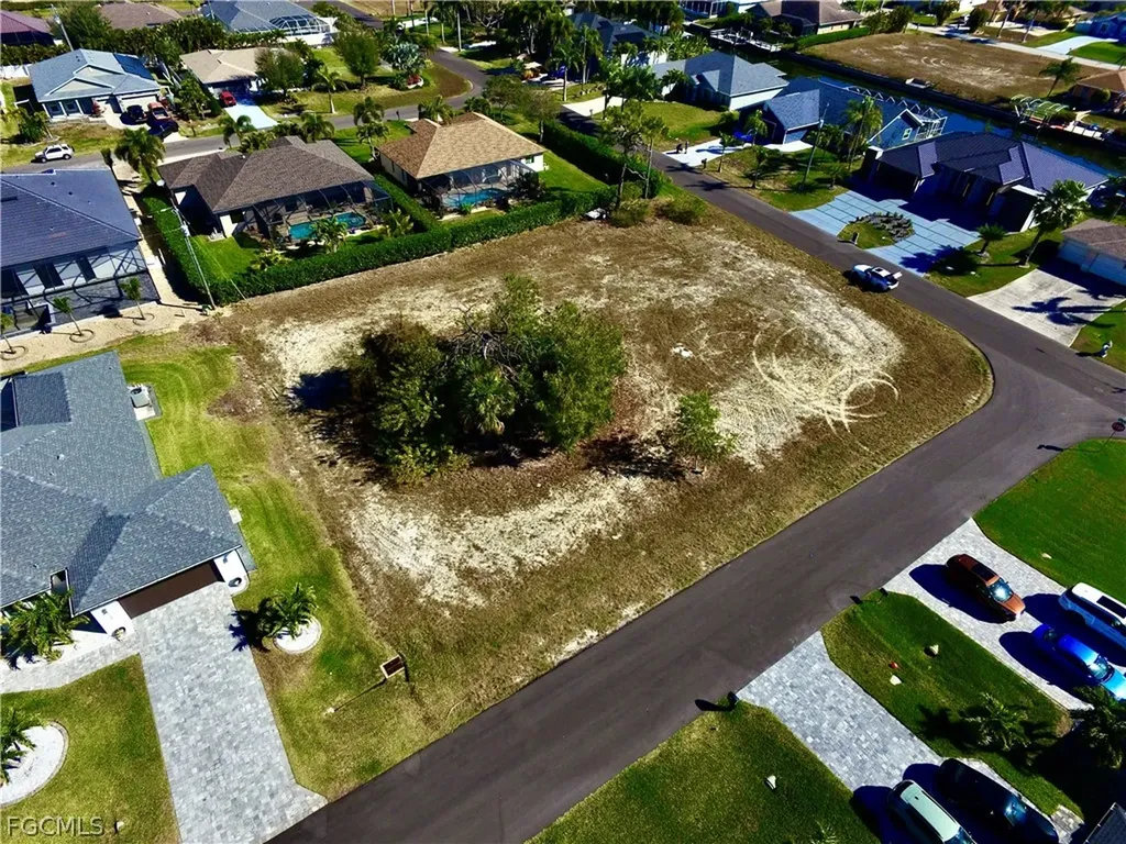 1727 SW 39th Street Cape Coral FL 33914